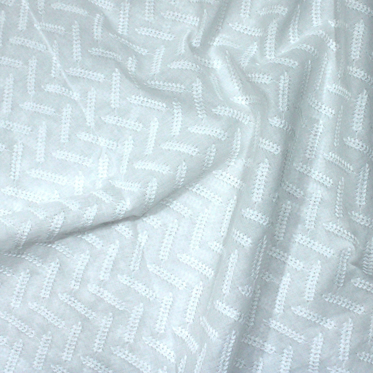 3 Metre Broderie Anglaise Floral Cotton - 45" Wide (WHITE)