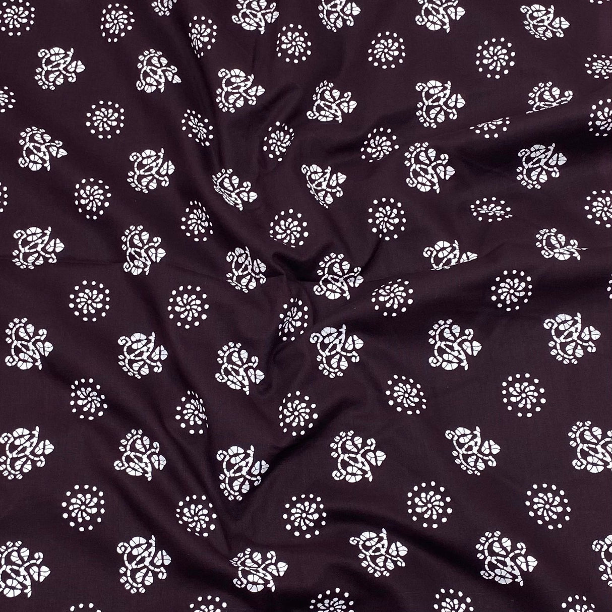 3 Metres Luxury 100% Cotton - 36" Wide - Burgundy (Design Will Vary)