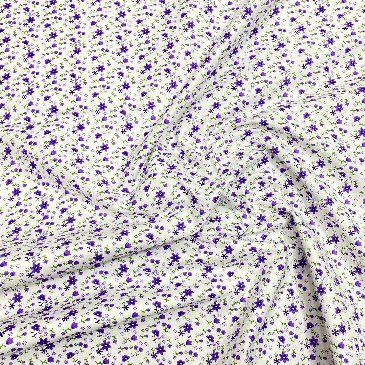 3 Metres Luxury 100% Cotton - 36" Wide - (Purple Ditsy)