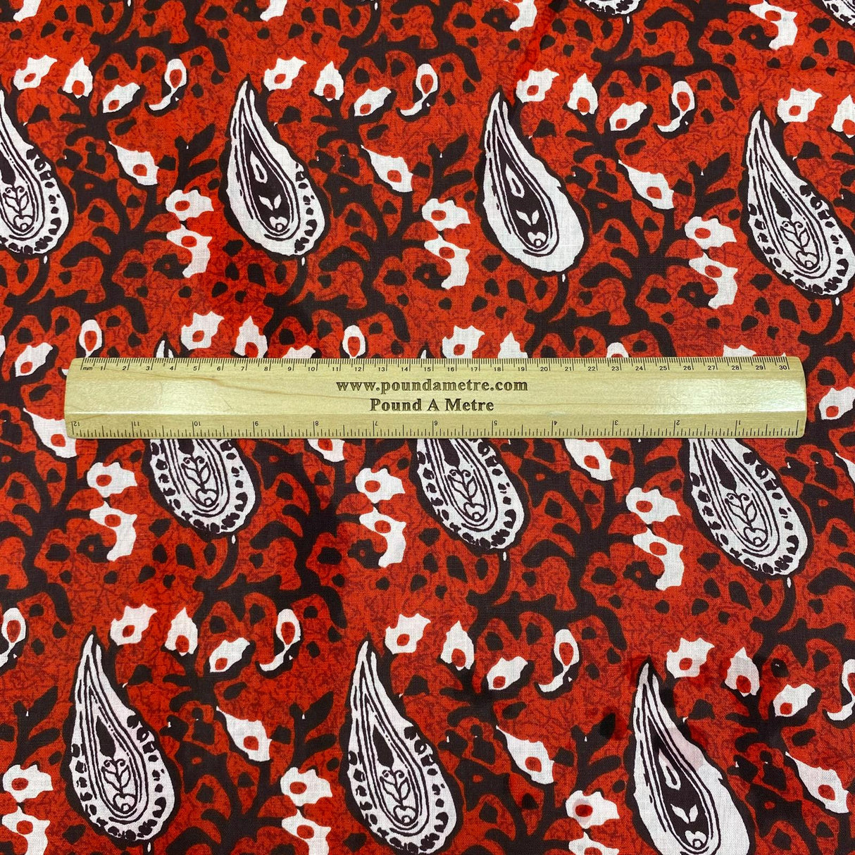 3 Metres Luxury 100% Cotton - 36" Wide - (Red Paisley)