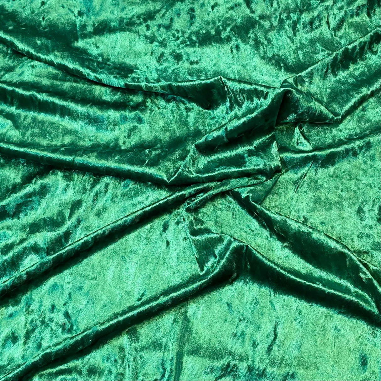 3 Metres Crushed Soft Velvet 55" Wide (Green)