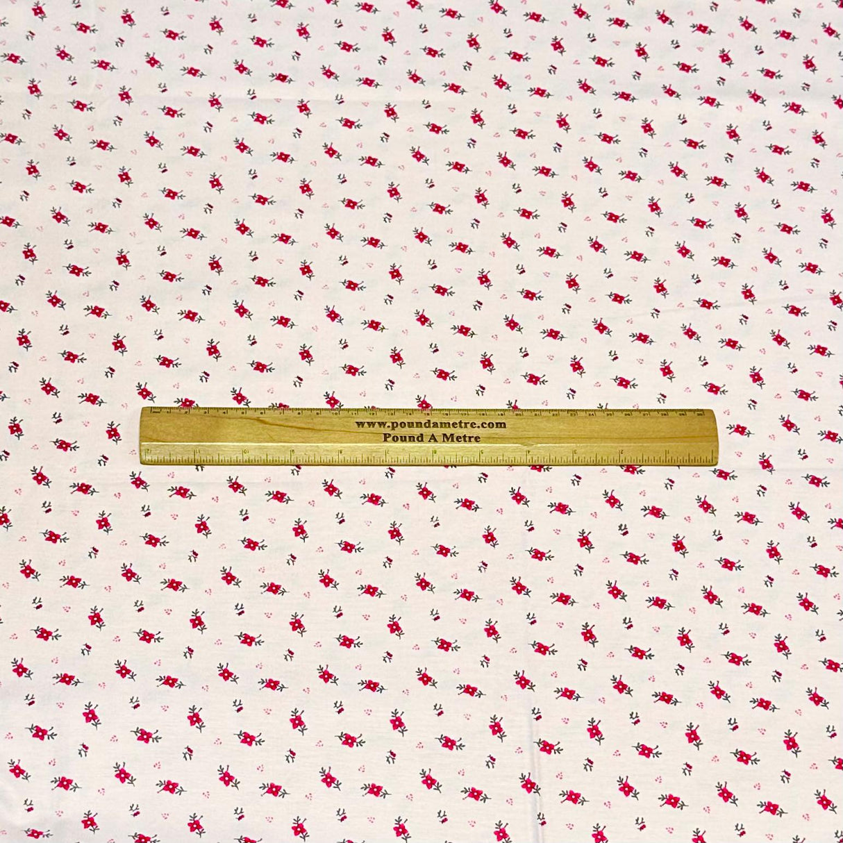 3 Metres Luxury 100% Cotton - 36" Wide - (Pink Daisy)