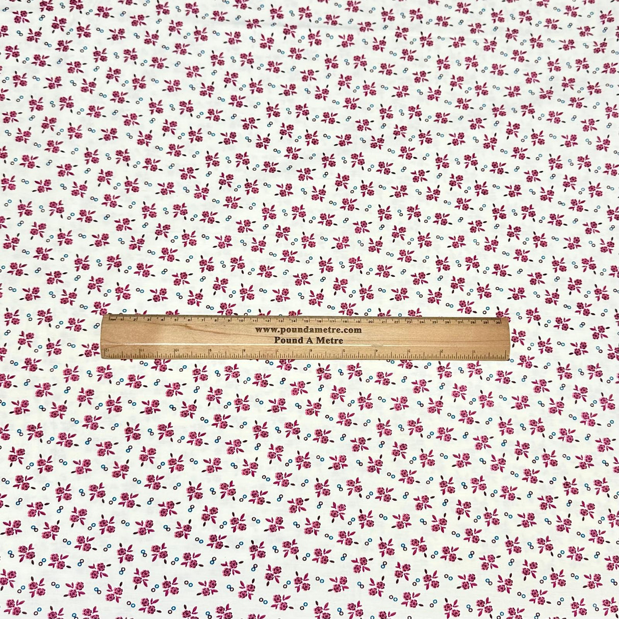 3 Metres Luxury 100% Cotton - 36" Wide - (Purple Flowers)