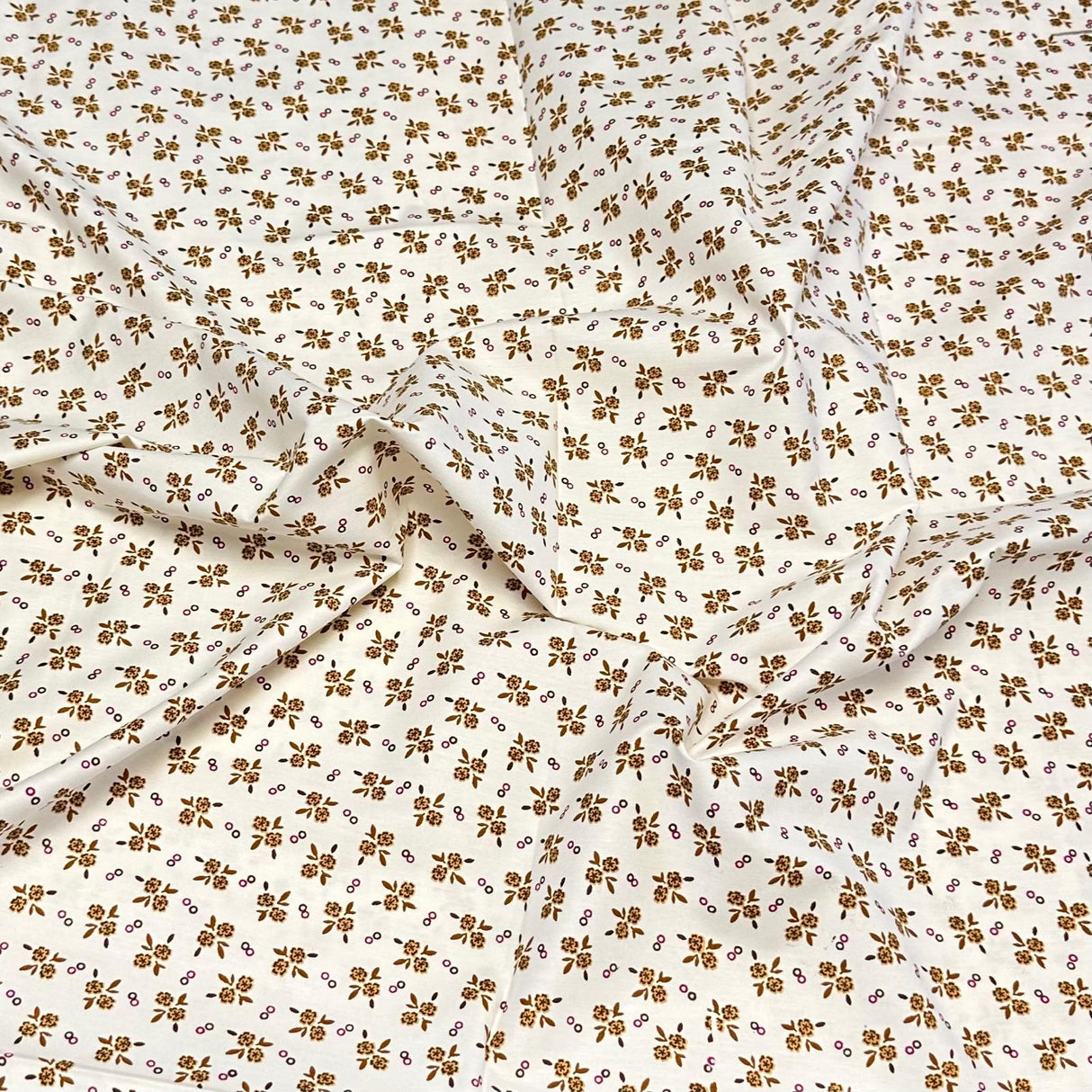 3 Metres Luxury 100% Cotton - 36" Wide - (Brown Flowers)