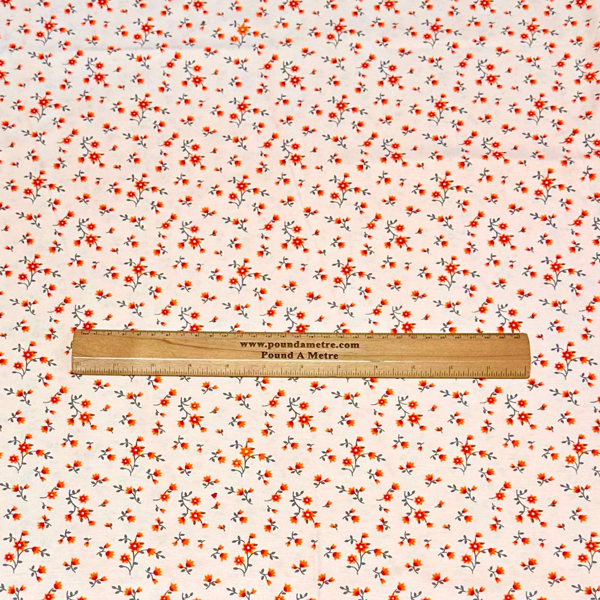 3 Metres Luxury 100% Cotton - 36" Wide - (Orange Daisy)