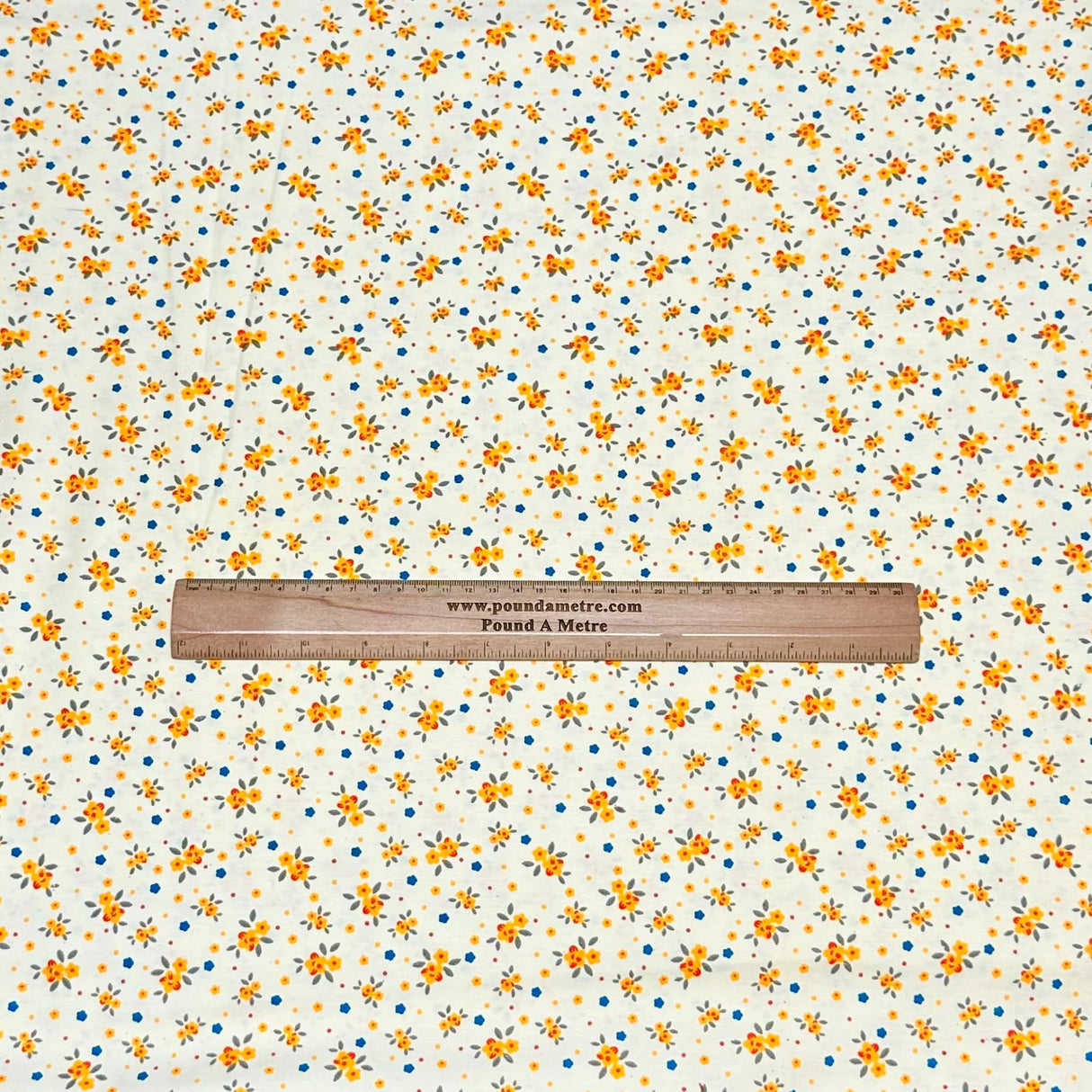 3 Metres Luxury 100% Cotton - 36" Wide - (Yellow Daisy)