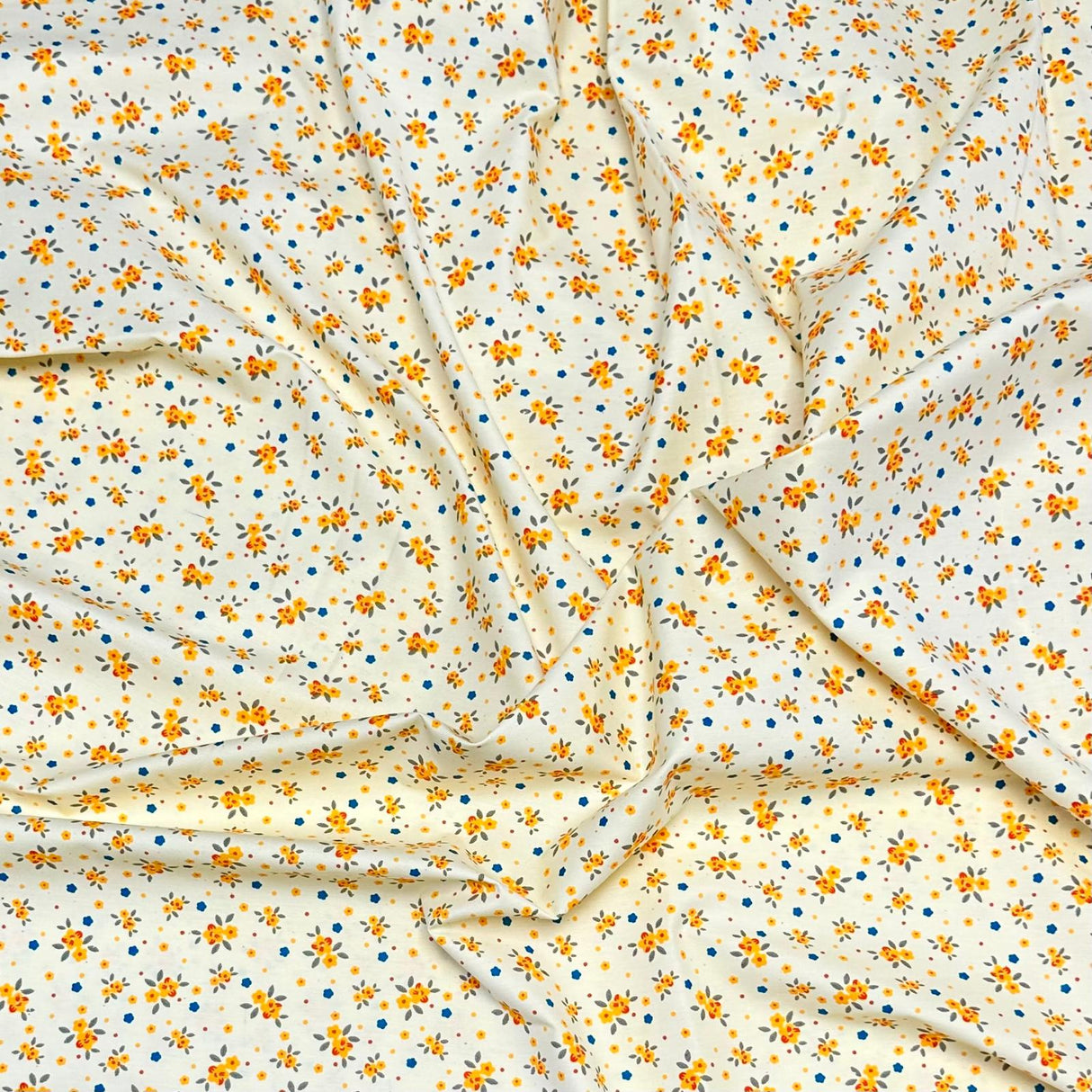 3 Metres Luxury 100% Cotton - 36" Wide - (Yellow Daisy)