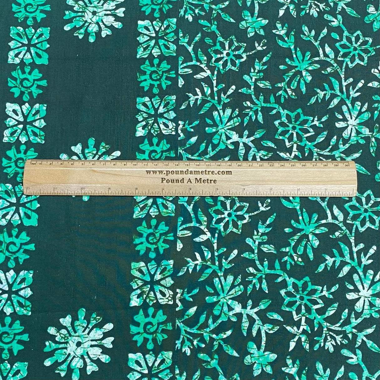 3 Metres Luxury 100% Cotton - 36" Wide - (Green)