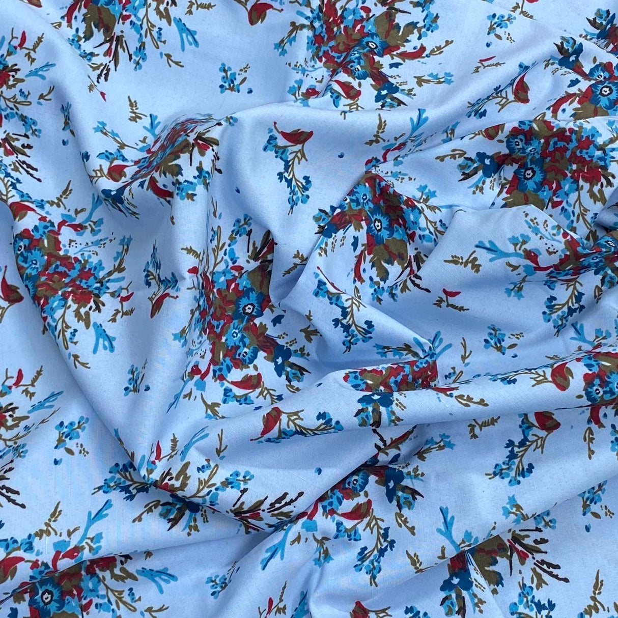 5 Metres Luxury 100% Cotton - 36" Wide (Sky Floral)