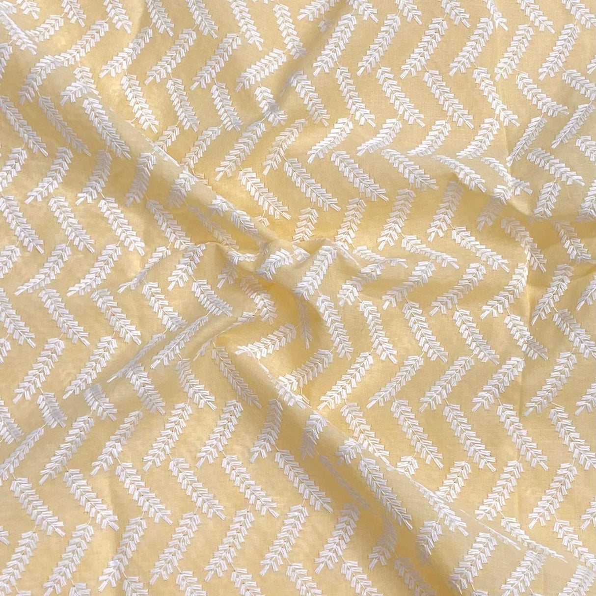 3 Metre Broderie Anglaise Cotton - 45" Wide (Zigzag)